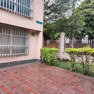 Casa Comoda, Cerca Parque Acuatico En , Medellín Colombia